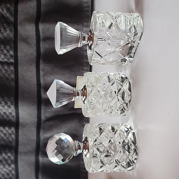NWT. 3 Pieces of Clear Solid Decorative Look Bottles. - Picture 6 of 11